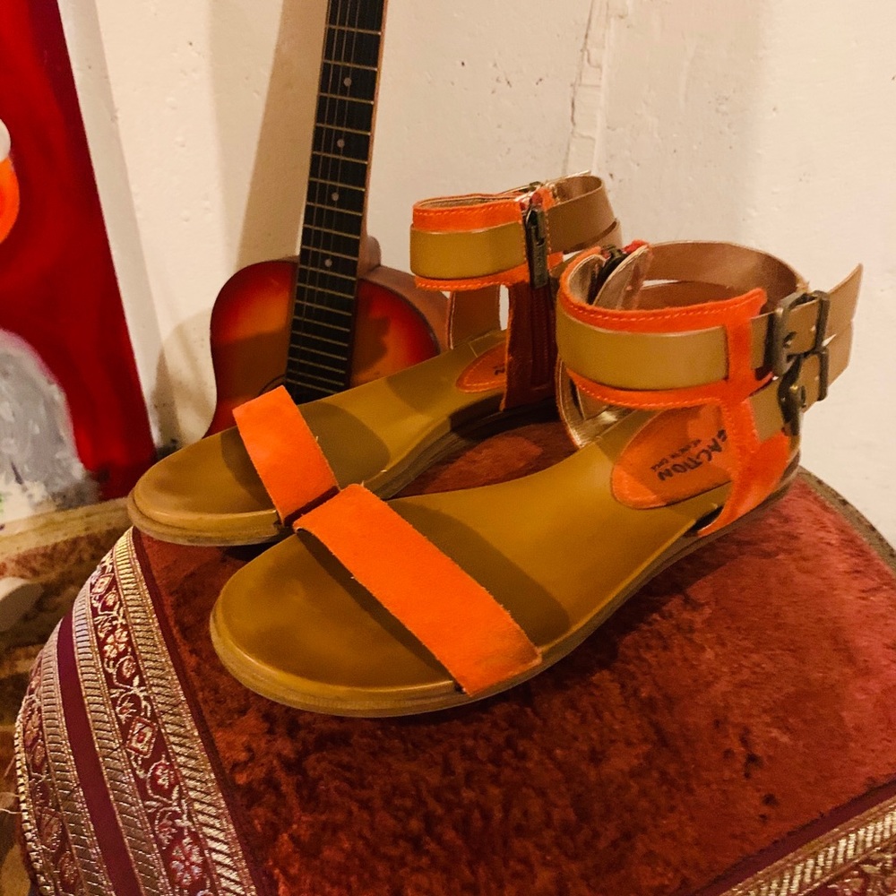 Kenneth Cole Sandals